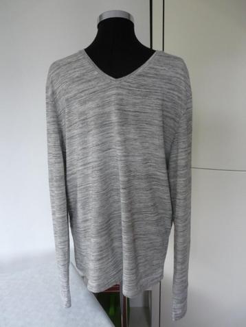  Grijs gemeleerd Vneck shirt trui slim fit, H&M  mt L beschikbaar voor biedingen