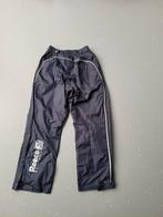 Reece Regenbroek / trainingsbroek Donkerblauw Maat 140, Broek, Jongen of Meisje, Ophalen of Verzenden, Zo goed als nieuw