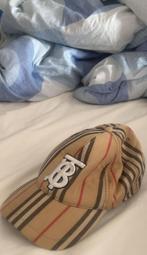 Burberry pet, IJzer of Staal, Ophalen of Verzenden, Zo goed als nieuw, 17 tot 18