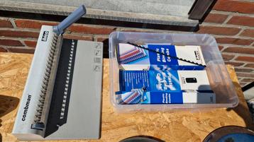 Grote perforator plus ringbanden beschikbaar voor biedingen