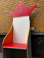 Houten kroon stoel, Ophalen