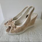 Guess dames suede wedge sandalen pumps maat 39 beige, Kleding | Dames, Schoenen, Pumps, Guess, Beige, Ophalen of Verzenden