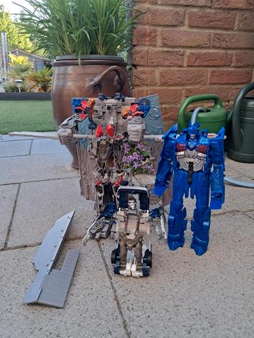 Set van 3 grotere transformers beschikbaar voor biedingen