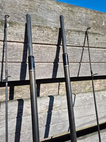 2x karperhengel / 12ft / 2,5lb beschikbaar voor biedingen