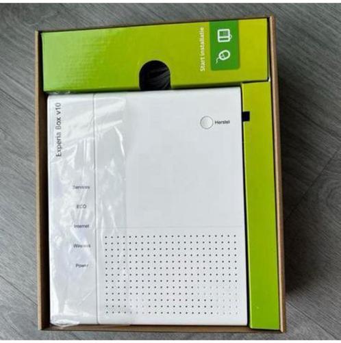KPN Experia box V10. Direct af te halen in urgente gevallen!, Computers en Software, Routers en Modems, Nieuw, Router met modem