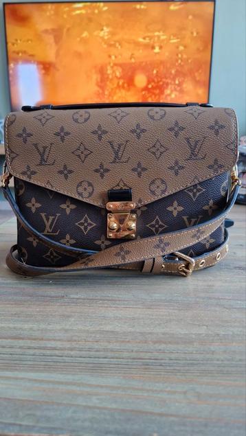 Louis Vuitton Metis Pochette beschikbaar voor biedingen