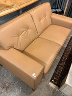 Beige tweezits leren bank, Ophalen, ., Tweepersoons, 75 tot 100 cm