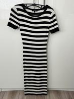 NIKKIE Jolie Dress Shortsleeve Black/Off white maat 32, Maat 34 (XS) of kleiner, Ophalen of Verzenden, Zo goed als nieuw, Zwart