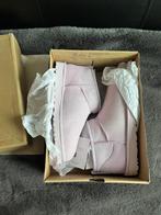 UGG Classic Ultra Mini Lavender Fog Maat 40 - Nieuw, UGG, Overige kleuren, Verzenden, Lage of Enkellaarzen