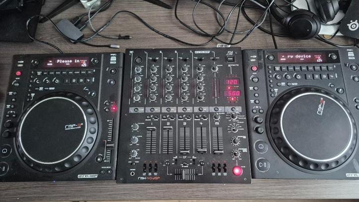 1x Reloop RMX-40 DSP Blackfire Edition & 2x Reloop RMP 3a, Muziek en Instrumenten, Dj-sets en Draaitafels, Gebruikt, Dj-set, Reloop