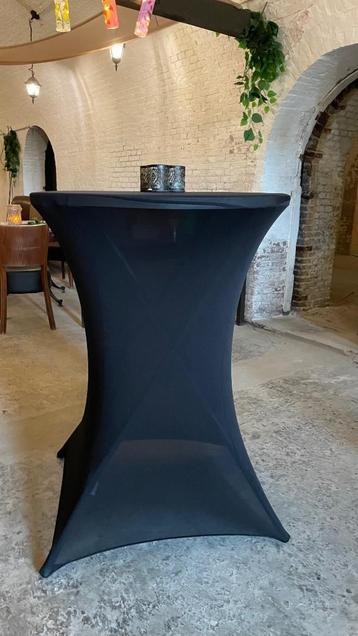Zwarte tafelrok (4 stuks) beschikbaar voor biedingen