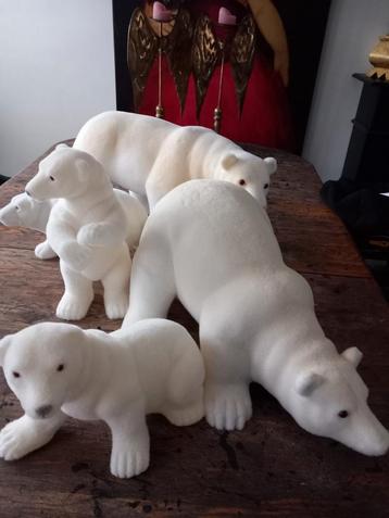 Set van 5 ijsbeer beelden kerst beschikbaar voor biedingen