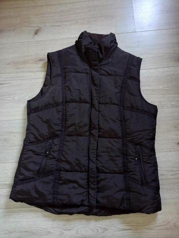 Dikke Bruine Bodywarmer (maat 46) beschikbaar voor biedingen