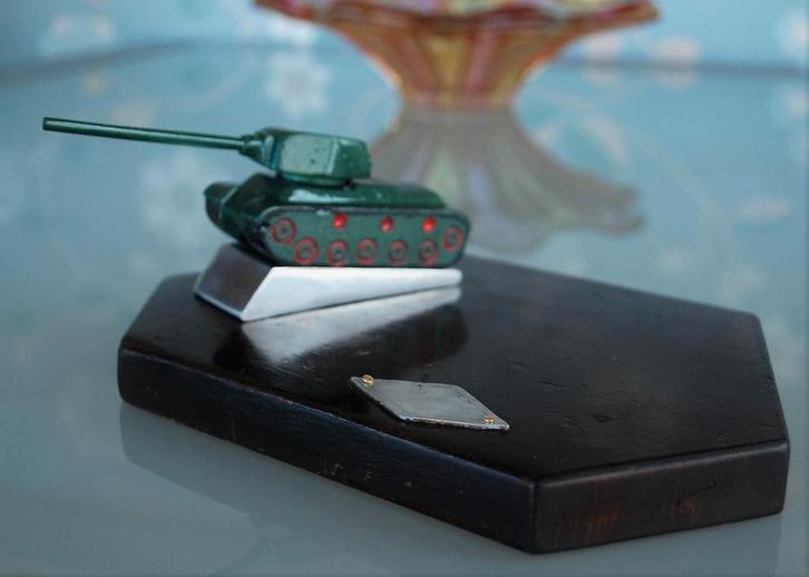 Tank T-34 WW2 1940 - 1945 Bureau Ornament Ere Geschenk, Antiek en Kunst, Curiosa en Brocante, Ophalen of Verzenden