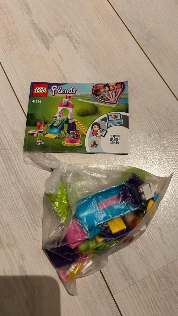 Lego Friends hondenspeelplaats 41396 puppy playground sint, Kinderen en Baby's, Speelgoed | Duplo en Lego, Zo goed als nieuw, Ophalen of Verzenden