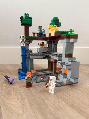 LEGO Minecraft 21169 – De Verwoeste Poort beschikbaar voor biedingen