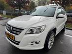 Volkswagen Tiguan 1.4 TSI R Line Panorama Xenon Navigatie PD, Voorwielaandrijving, Euro 5, Zwart, 4 cilinders