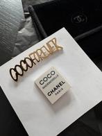 Chanel broche pin Coco Chanel Paris broches, Sieraden, Tassen en Uiterlijk, Broches, Ophalen of Verzenden, Nieuw, Goud, Overige materialen