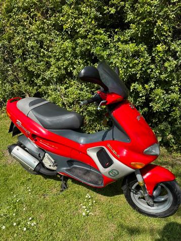Gilera runner fxr 180cc M08 orgineel 180 rood duits beschikbaar voor biedingen