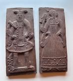 Antieke tegels haardstenen met reliëf – edelman & edelvrouw, Antiek en Kunst, Ophalen of Verzenden
