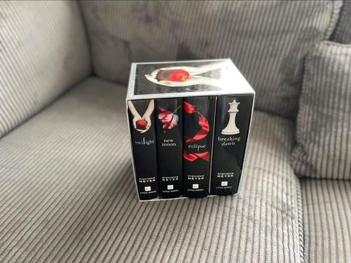 Stephenie Meyer The Twilight Saga Collection 4 hardcover, Boeken, Romans, Zo goed als nieuw, Nederland, Ophalen of Verzenden