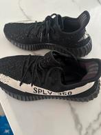 Yeezy Boost 350 V2 Oreo maat 39, Sport en Fitness, Loopsport en Atletiek, Ophalen of Verzenden, Zo goed als nieuw, Hardloopschoenen