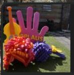 Foam pruiken, handjes en violen plus pakken, Carnaval, Maat 42/44 (L), Ophalen of Verzenden, Zo goed als nieuw