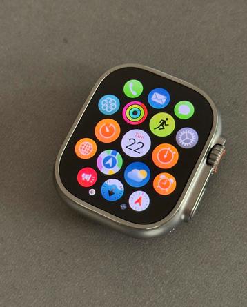 Apple Watch Ultra 2 (49mm) titanium / extra bandje+protector beschikbaar voor biedingen
