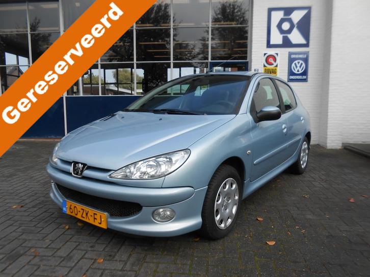 Peugeot 206 1.4 Forever Airco / 5-deurs / elektr. ramen / AP, Auto's, Peugeot, Bedrijf, Te koop, ABS, Airbags, Airconditioning