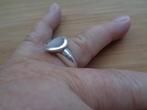 zilveren royale ring met wit parelmoer [208], 18 tot 19, Verzenden, Zo goed als nieuw, Dame
