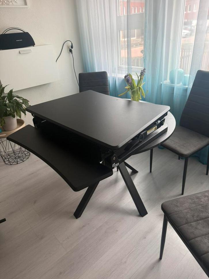 Updesk zit-sta verhoger, Computers en Software, Laptoptafels, Gebruikt, In hoogte verstelbaar, Ophalen of Verzenden