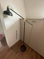Vloerlamp zwart, Huis en Inrichting, Lampen | Vloerlampen, Ophalen, Zo goed als nieuw, Metaal, 150 tot 200 cm