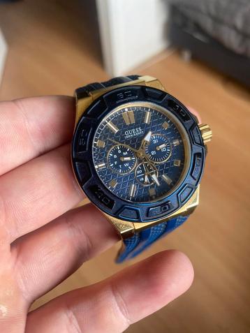 Guess horloge blauw/goud heren beschikbaar voor biedingen