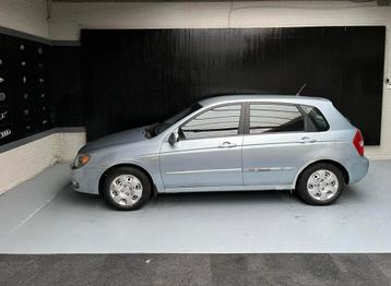 Kia Cerato 1.6-16V LX (bj 2006)