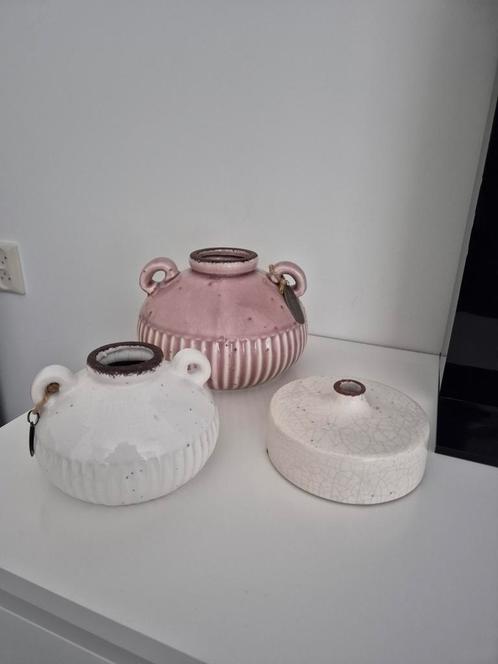 3 Riverdale vazen / kruiken in het oud roze en wit, Huis en Inrichting, Woonaccessoires | Vazen, Zo goed als nieuw, Overige kleuren