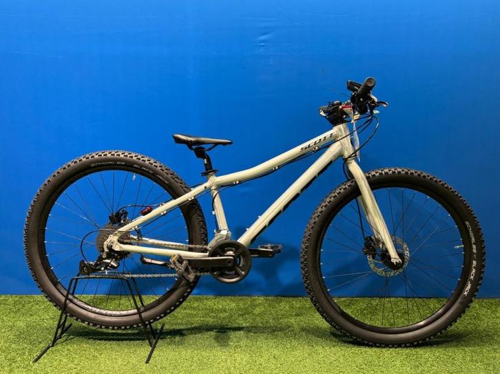 Scott Scale 26 Jongens Grijs/zilver 34cm 2025, Fietsen en Brommers, Fietsen | Mountainbikes en ATB, Gebruikt, Overige merken, Minder dan 45 cm