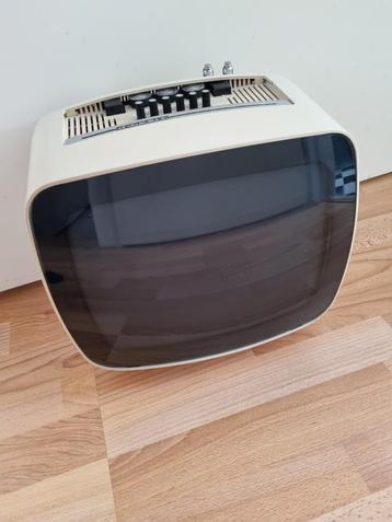 Indesit Mod. 12 SI Matr. 751 draagbare TV vintage beschikbaar voor biedingen
