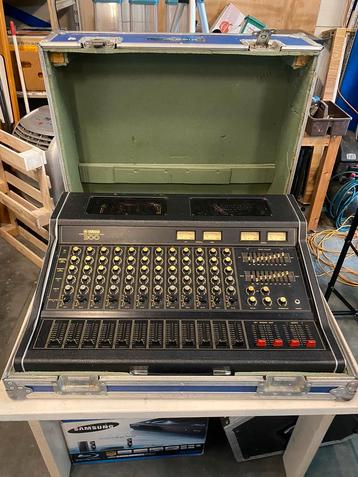 YAMAHA vintage PA set EM-300 en pa-speakers beschikbaar voor biedingen