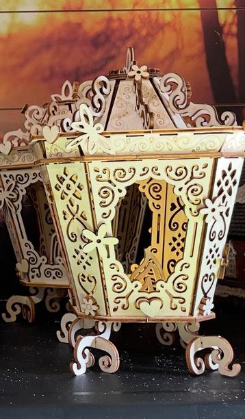 Kerstlantaarns beschikbaar voor biedingen