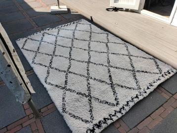 Vloerkleed beschikbaar voor biedingen