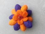 Broche oranje paarse bloem!, Oranje, Ophalen of Verzenden, Zo goed als nieuw, Koper