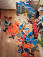 Matchbox Hotwheels garage vrachtauto en vele onderdelen, Ophalen, Zo goed als nieuw, Handmatig, Hot Wheels