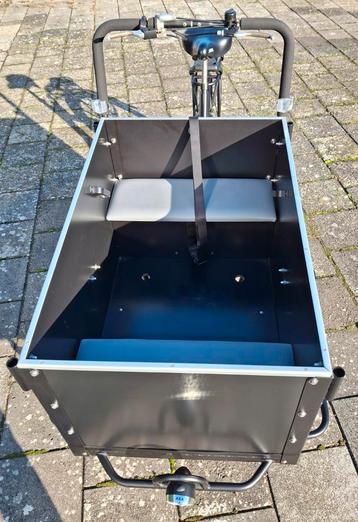 Bakfiets met 3 versnellingen beschikbaar voor biedingen