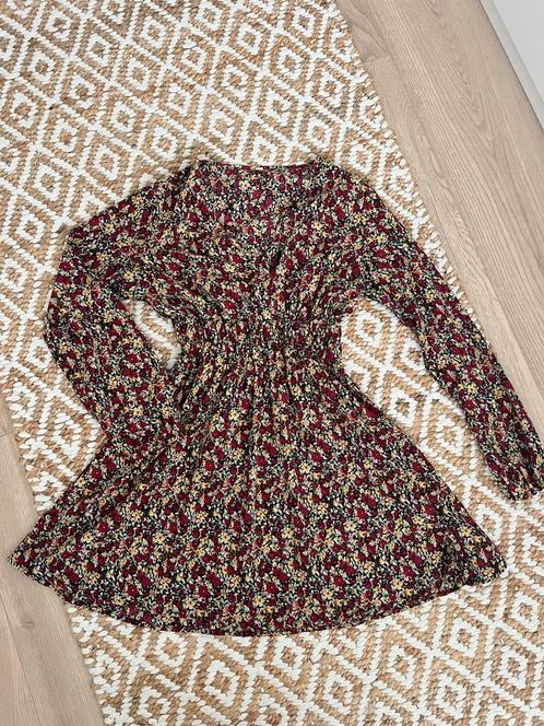 Prachtige jurk van een boutique in Haarlem, Kleding | Dames, Jurken, Zo goed als nieuw, Maat 36 (S), Rood, Boven de knie, Ophalen of Verzenden