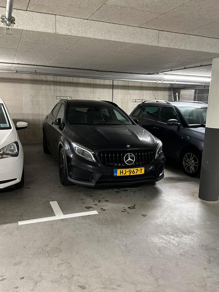 Mercedes-Benz 2015 GLA 180 D– Diesel,, Auto's, Mercedes-Benz, Particulier, GLA, Aangepast voor mindervaliden, ABS, Adaptieve lichten