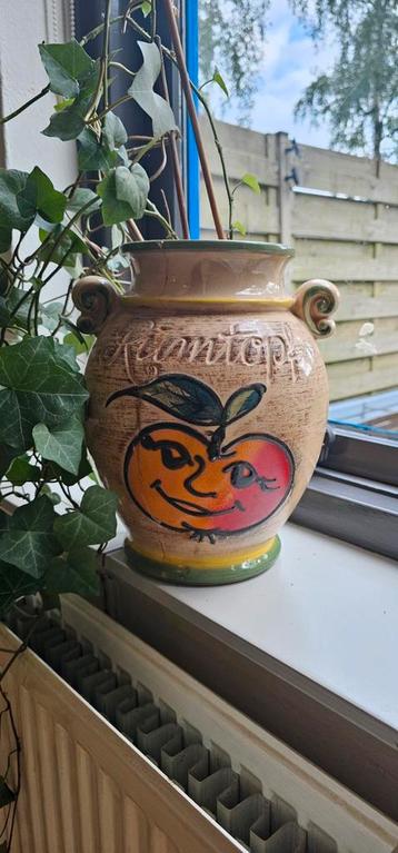 Gratis rumtopf pot zonder deksel beschikbaar voor biedingen