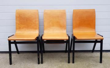 Nog 3 x Ronald Rainer Vintage houten stoelen schoolstoelen  beschikbaar voor biedingen