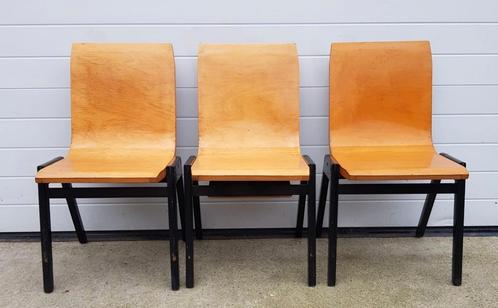 Nog 3 x Ronald Rainer Vintage houten stoelen schoolstoelen, Huis en Inrichting, Stoelen, Ophalen of Verzenden