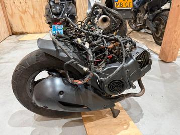 125cc 4T 2V Injectie Blok Vespa + Kabelboom/ECU beschikbaar voor biedingen