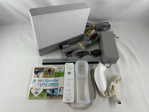 Nintendo Wii Console wit + Wii Sports, Wii remote, Nunchuck, Spelcomputers en Games, Spelcomputers | Nintendo Wii, Gebruikt, Met 1 controller
